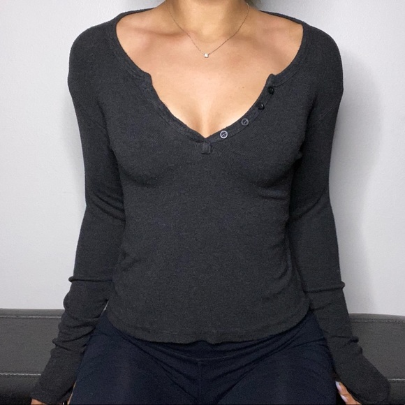 Brandy Melville Tops - BRANDY MELVILLE Crop Top